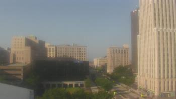 Weather camera view of Akron-Summit County Public Library.
